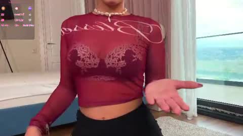 Mia online show from 07/16/26, 04:18