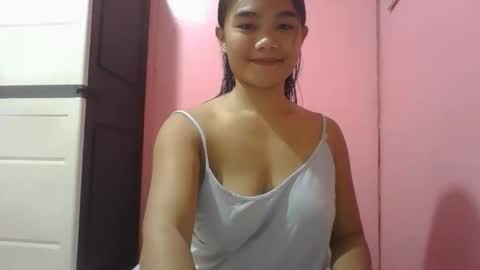 Snapshot of wildchilly_pearl19 chatting on 11/16/25, 07:47 wildchilly_pearl19 online show from 11/16/25, 07:47