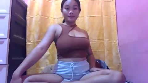 Snapshot of wildchilly_pearl19 chatting on 06/08/26, 01:22 wildchilly_pearl19 online show from 06/08/26, 01:22
