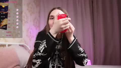 Snapshot of wilder_weinn chatting on 11/09/25, 06:12 .. alice .. online show from 11/09/25, 06:12