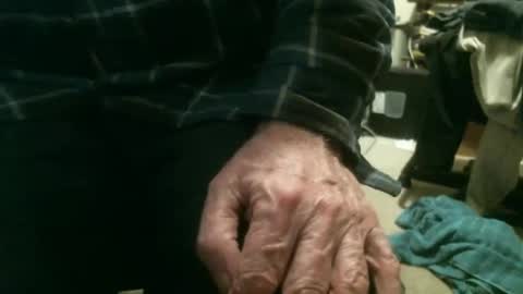 Snapshot of wildinwest chatting on 12/22/25, 01:24 wildinwest online show from 12/22/25, 01:24