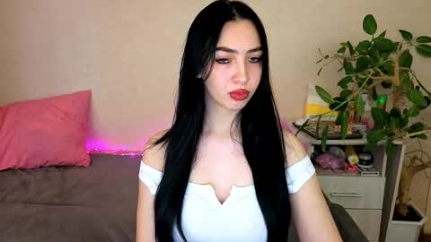 Alena online show from 05/20/26, 05:13
