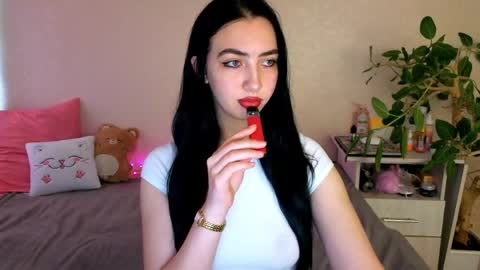 Alena online show from 05/31/26, 04:09