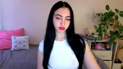 Alena online show from 06/01/26, 04:14