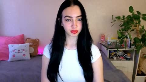 Alena online show from 06/05/26, 05:03