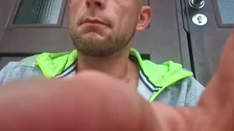 wildmike93 online show from 09/28/25, 05:02