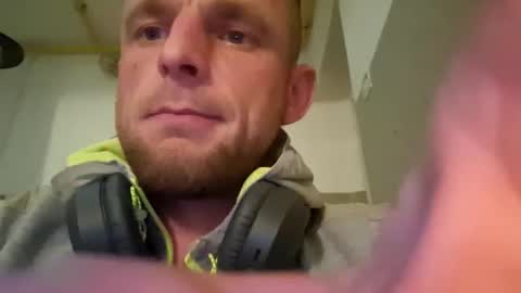 wildmike93 online show from 10/02/25, 10:50