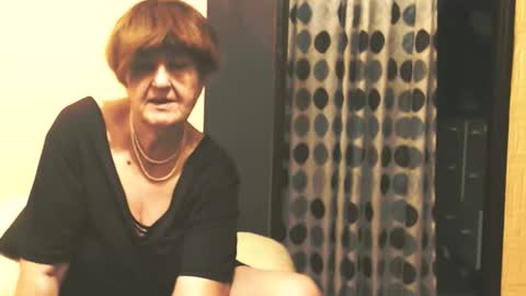 WildRedCat online show from 11/05/25, 04:18