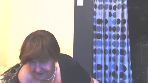 WildRedCat online show from 11/22/25, 01:43