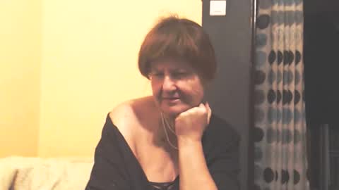Snapshot of wildredcat chatting on 12/20/25, 02:57 WildRedCat online show from 12/20/25, 02:57