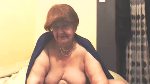 Snapshot of wildredcat chatting on 01/12/26, 10:37 WildRedCat online show from 01/12/26, 10:37