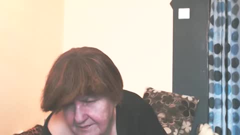 Snapshot of wildredcat chatting on 02/25/26, 02:05 WildRedCat online show from 02/25/26, 02:05