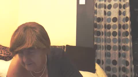 Snapshot of wildredcat chatting on 03/03/26, 09:31 WildRedCat online show from 03/03/26, 09:31