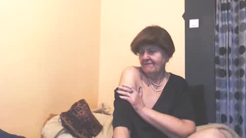 Snapshot of wildredcat chatting on 03/15/26, 01:39 WildRedCat online show from 03/15/26, 01:39