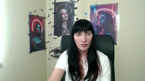 Snapshot of wildsoul8 chatting on 03/31/26, 11:54 Rosalinda online show from 03/31/26, 11:54