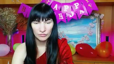 Snapshot of wildsoul8 chatting on 04/05/26, 12:35 Rosalinda online show from 04/05/26, 12:35