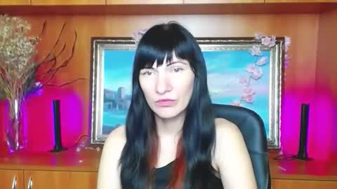 Snapshot of wildsoul8 chatting on 04/07/26, 12:05 Rosalinda online show from 04/07/26, 12:05