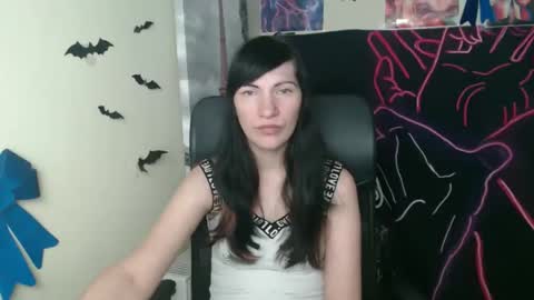 Snapshot of wildsoul8 chatting on 04/24/26, 12:40 Rosalinda online show from 04/24/26, 12:40