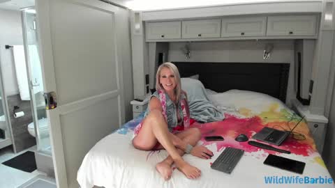 Snapshot of wildwifebarbie chatting on 02/07/26, 05:27 Angelica 49 online show from 02/07/26, 05:27