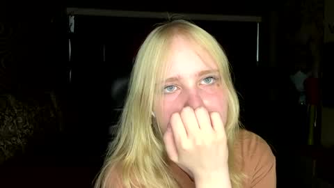 Snapshot of wilhelminafraker chatting on 06/05/26, 10:21 Anny online show from 06/05/26, 10:21