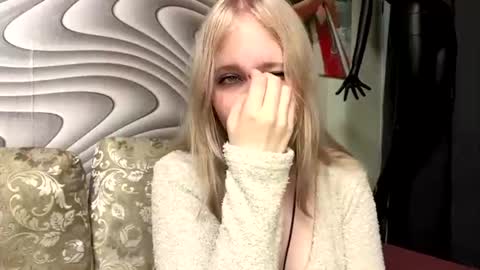 Anny online show from 07/26/26, 09:05