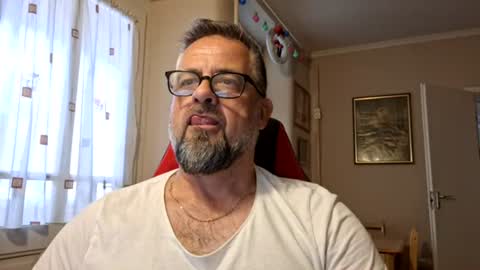 wilhelmus3 online show from 07/08/26, 01:04