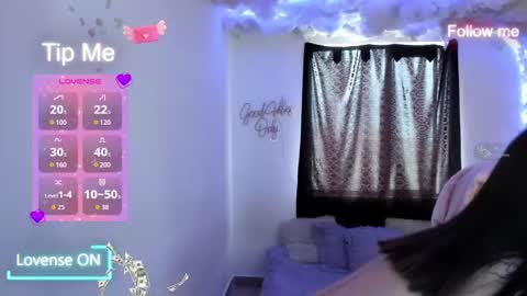 Snapshot of will_thomson_t chatting on 10/12/25, 01:21 sofia and will online show from 10/12/25, 01:21