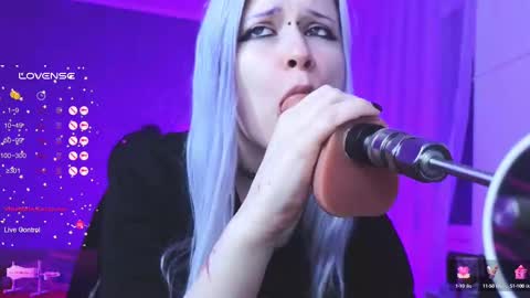 Snapshot of will_vand0m chatting on 02/19/25, 04:22 Your virtual girlfriend online show from 02/19/25, 04:22