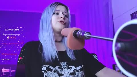 Snapshot of will_vand0m chatting on 02/19/25, 07:27 Your virtual girlfriend online show from 02/19/25, 07:27