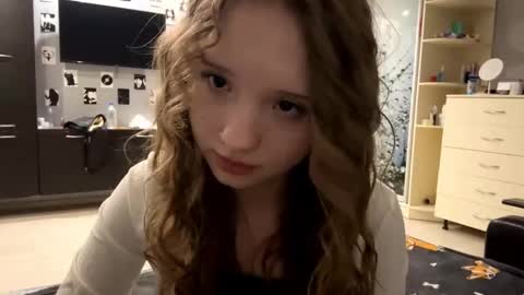 Olivia online show from 12/20/25, 07:10