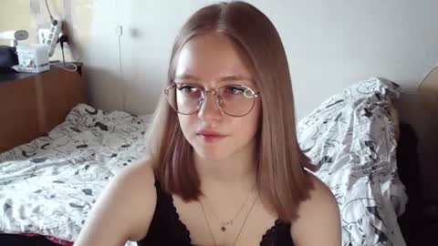 Olivia online show from 07/29/26, 06:00