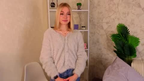 Snapshot of willenevogelsberg chatting on 09/20/25, 07:31 Lina online show from 09/20/25, 07:31