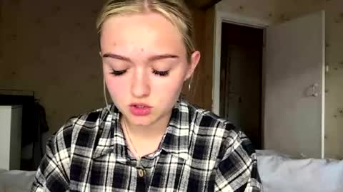 Sophia online show from 06/04/26, 03:18
