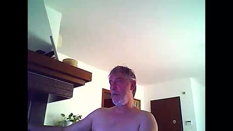 Snapshot of willfire71 chatting on 05/16/26, 06:43 Willfire71 online show from 05/16/26, 06:43
