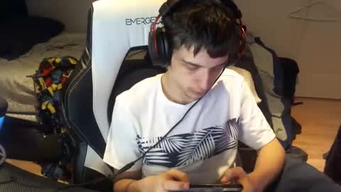 willfro_ online show from 10/16/25, 02:45