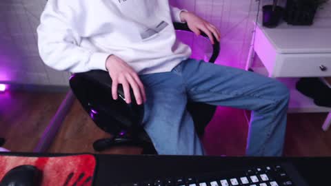 Snapshot of william_ross chatting on 01/04/25, 10:45 will online show from 01/04/25, 10:45