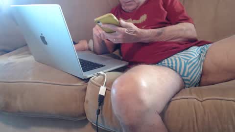 Snapshot of williamandmary chatting on 09/29/25, 12:32 williamandmary online show from 09/29/25, 12:32