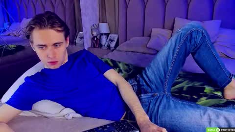 William online show from 11/23/25, 04:23