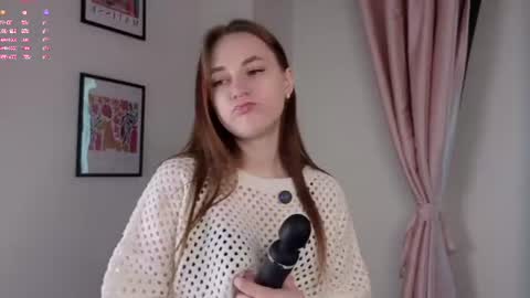 Sarah online show from 06/20/26, 01:19
