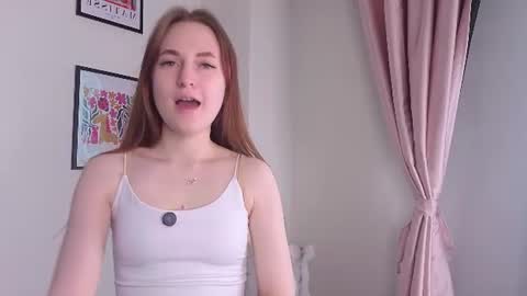 Sarah online show from 06/25/26, 01:38