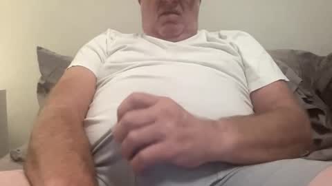 Snapshot of willieb777 chatting on 10/11/25, 01:09 willieb777 online show from 10/11/25, 01:09