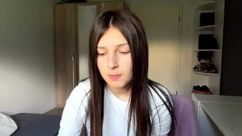Mari online show from 06/23/26, 07:06