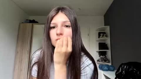 Mari online show from 06/29/26, 06:52