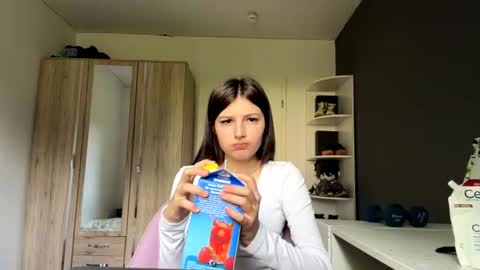 Mari online show from 07/02/26, 08:31