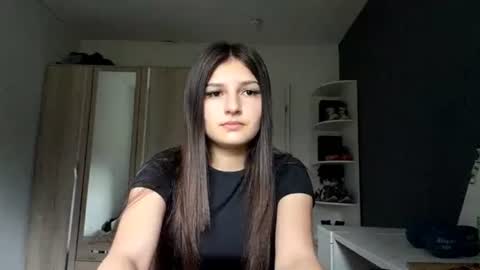 Mari online show from 07/08/26, 06:51