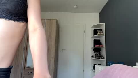 Mari online show from 07/12/26, 01:24