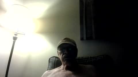 Snapshot of willnedoher chatting on 10/13/25, 01:27 Willhedoher online show from 10/13/25, 01:27