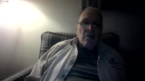 Snapshot of willnedoher chatting on 12/13/25, 09:53 Willhedoher online show from 12/13/25, 09:53