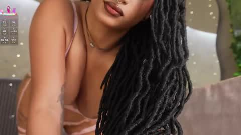 Snapshot of willow_hendrix chatting on 11/27/25, 02:41 Ms Willow online show from 11/27/25, 02:41