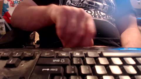 Snapshot of willowstick chatting on 09/23/25, 11:41 DrainMyBalls online show from 09/23/25, 11:41